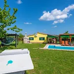 Vrt, A Private And Fully Fenced Forest Retreat Heki