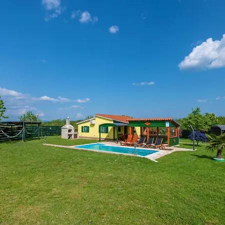 Vrt, A Private And Fully Fenced Forest Retreat Heki
